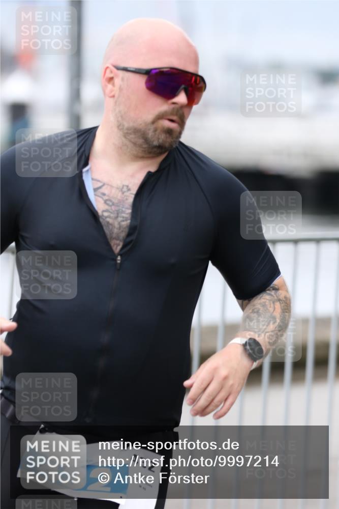 16.08.2026 - KN Förde Triathlon 2026 Antke Förster http://msf.ph/oto/9997214 16.08.2026 12:07:34 Laufen  meine-sportfotos.de