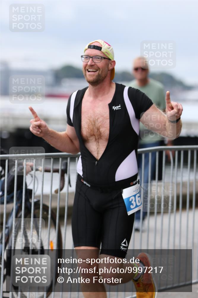 16.08.2026 - KN Förde Triathlon 2026 Antke Förster http://msf.ph/oto/9997217 16.08.2026 12:07:37 Laufen  meine-sportfotos.de