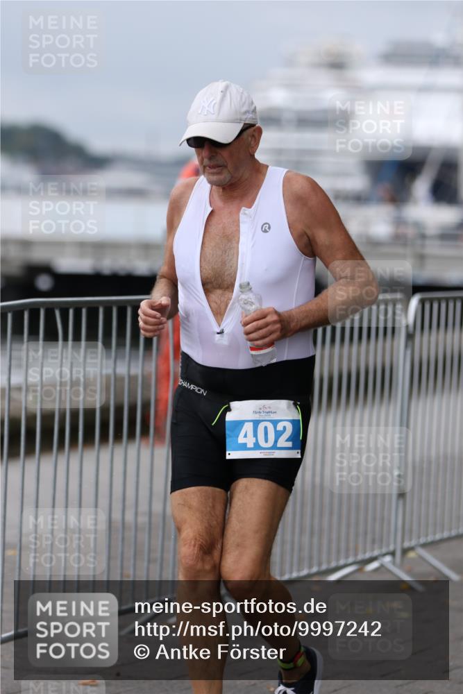 16.08.2026 - KN Förde Triathlon 2026 Antke Förster http://msf.ph/oto/9997242 16.08.2026 12:08:08 Laufen  meine-sportfotos.de