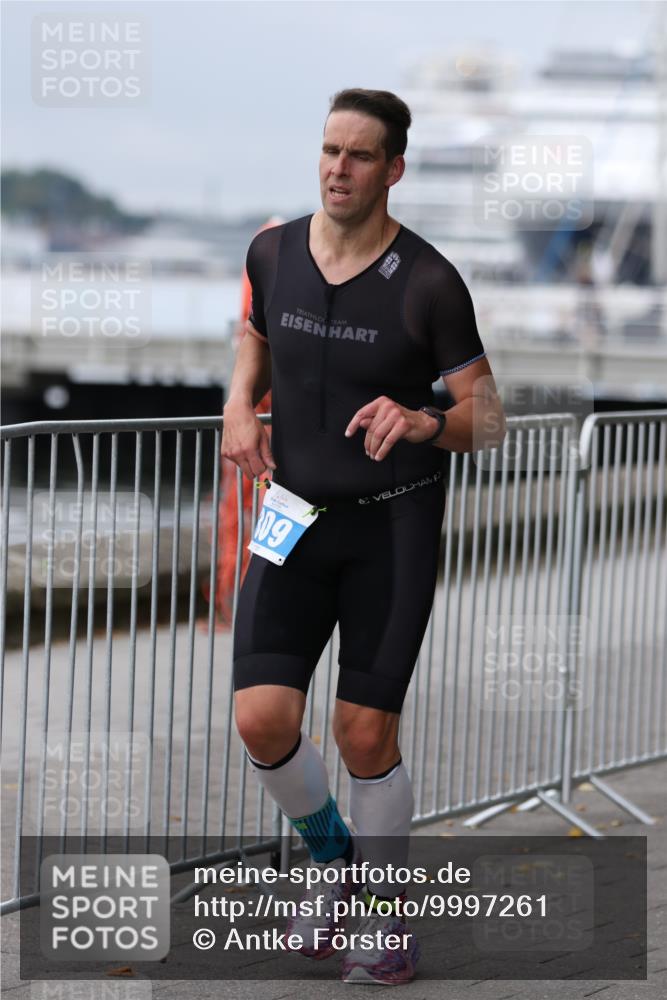 16.08.2026 - KN Förde Triathlon 2026 Antke Förster http://msf.ph/oto/9997261 16.08.2026 12:08:32 Laufen  meine-sportfotos.de