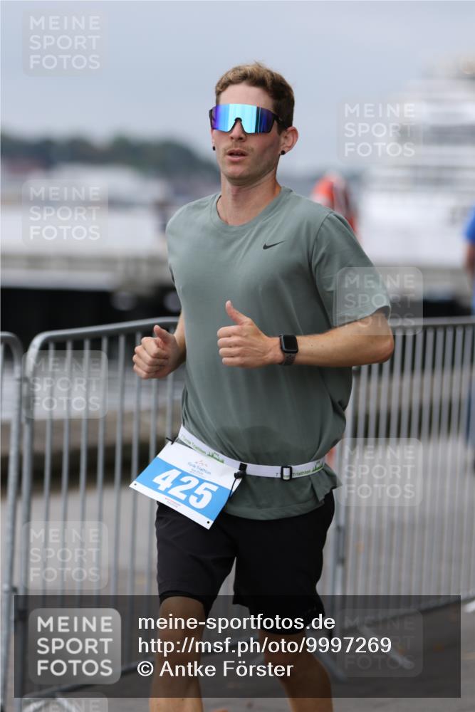 16.08.2026 - KN Förde Triathlon 2026 Antke Förster http://msf.ph/oto/9997269 16.08.2026 12:08:38 Laufen  meine-sportfotos.de
