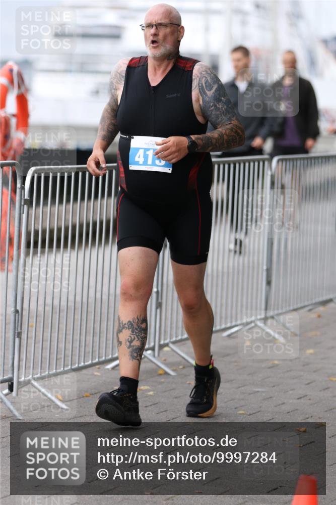 16.08.2026 - KN Förde Triathlon 2026 Antke Förster http://msf.ph/oto/9997284 16.08.2026 12:09:00 Laufen  meine-sportfotos.de
