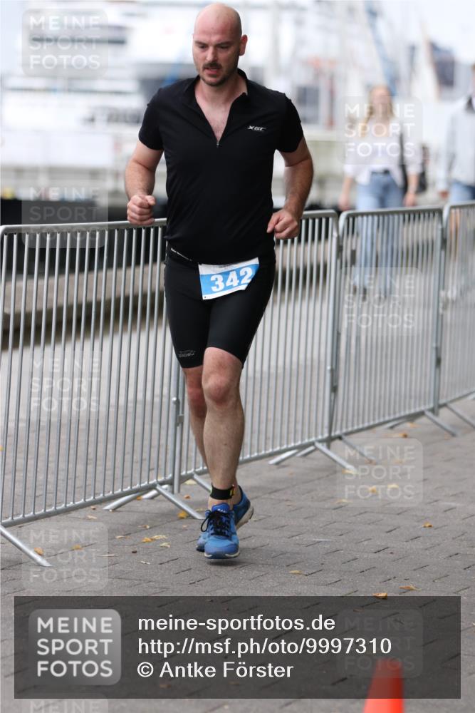 16.08.2026 - KN Förde Triathlon 2026 Antke Förster http://msf.ph/oto/9997310 16.08.2026 12:09:40 Laufen  meine-sportfotos.de