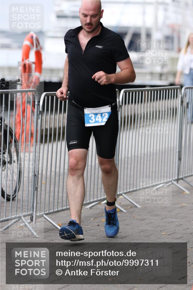 16.08.2026 - KN Förde Triathlon 2026 Antke Förster http://msf.ph/oto/9997311 16.08.2026 12:09:40 Laufen  meine-sportfotos.de