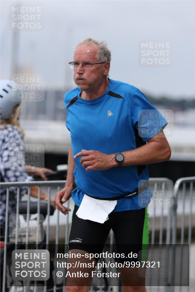 16.08.2026 - KN Förde Triathlon 2026 Antke Förster http://msf.ph/oto/9997321 16.08.2026 12:09:49 Laufen  meine-sportfotos.de