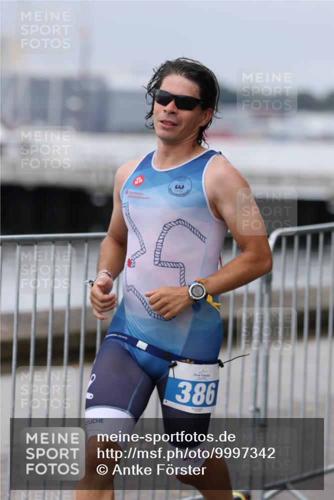 16.08.2026 - KN Förde Triathlon 2026 Antke Förster http://msf.ph/oto/9997342 16.08.2026 12:10:09 Laufen  meine-sportfotos.de