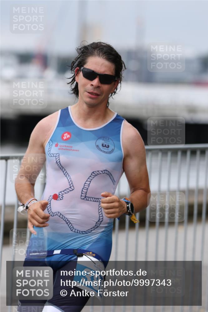 16.08.2026 - KN Förde Triathlon 2026 Antke Förster http://msf.ph/oto/9997343 16.08.2026 12:10:09 Laufen  meine-sportfotos.de