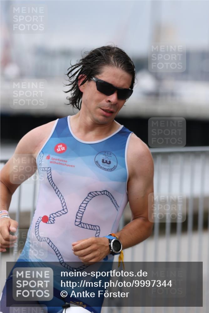 16.08.2026 - KN Förde Triathlon 2026 Antke Förster http://msf.ph/oto/9997344 16.08.2026 12:10:09 Laufen  meine-sportfotos.de