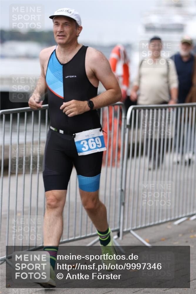 16.08.2026 - KN Förde Triathlon 2026 Antke Förster http://msf.ph/oto/9997346 16.08.2026 12:10:11 Laufen  meine-sportfotos.de