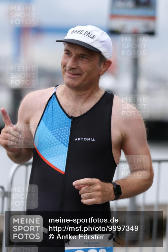 16.08.2026 - KN Förde Triathlon 2026 Antke Förster http://msf.ph/oto/9997349 16.08.2026 12:10:14 Laufen  meine-sportfotos.de