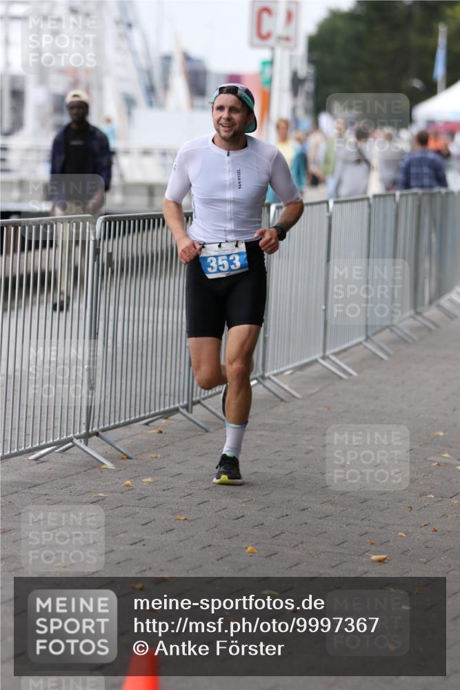 16.08.2026 - KN Förde Triathlon 2026 Antke Förster http://msf.ph/oto/9997367 16.08.2026 12:11:00 Laufen  meine-sportfotos.de