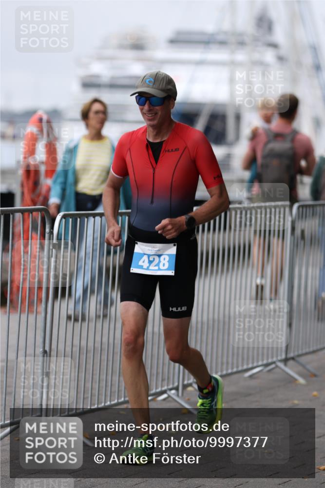 16.08.2026 - KN Förde Triathlon 2026 Antke Förster http://msf.ph/oto/9997377 16.08.2026 12:11:22 Laufen  meine-sportfotos.de