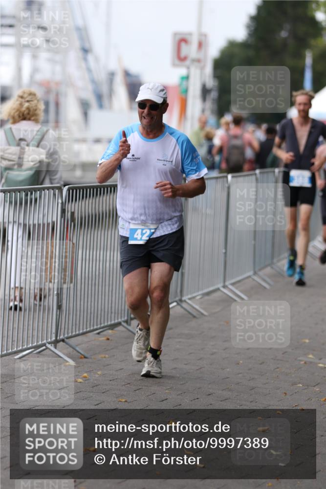 16.08.2026 - KN Förde Triathlon 2026 Antke Förster http://msf.ph/oto/9997389 16.08.2026 12:11:45 Laufen  meine-sportfotos.de