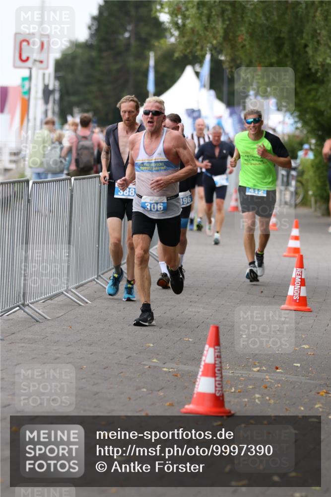 16.08.2026 - KN Förde Triathlon 2026 Antke Förster http://msf.ph/oto/9997390 16.08.2026 12:11:45 Laufen  meine-sportfotos.de