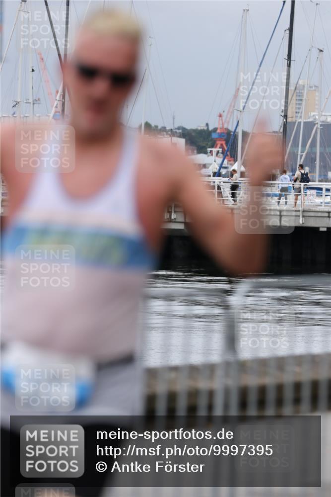 16.08.2026 - KN Förde Triathlon 2026 Antke Förster http://msf.ph/oto/9997395 16.08.2026 12:11:51 Laufen  meine-sportfotos.de