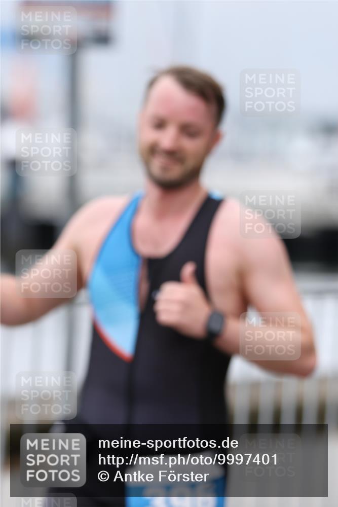 16.08.2026 - KN Förde Triathlon 2026 Antke Förster http://msf.ph/oto/9997401 16.08.2026 12:11:55 Laufen  meine-sportfotos.de