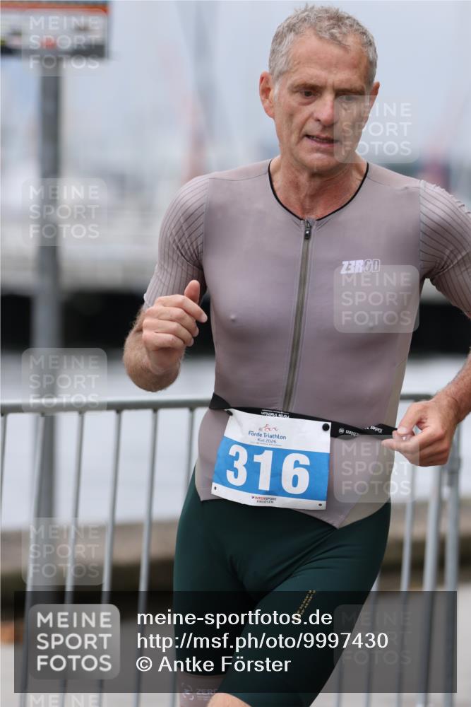 16.08.2026 - KN Förde Triathlon 2026 Antke Förster http://msf.ph/oto/9997430 16.08.2026 12:12:49 Laufen  meine-sportfotos.de