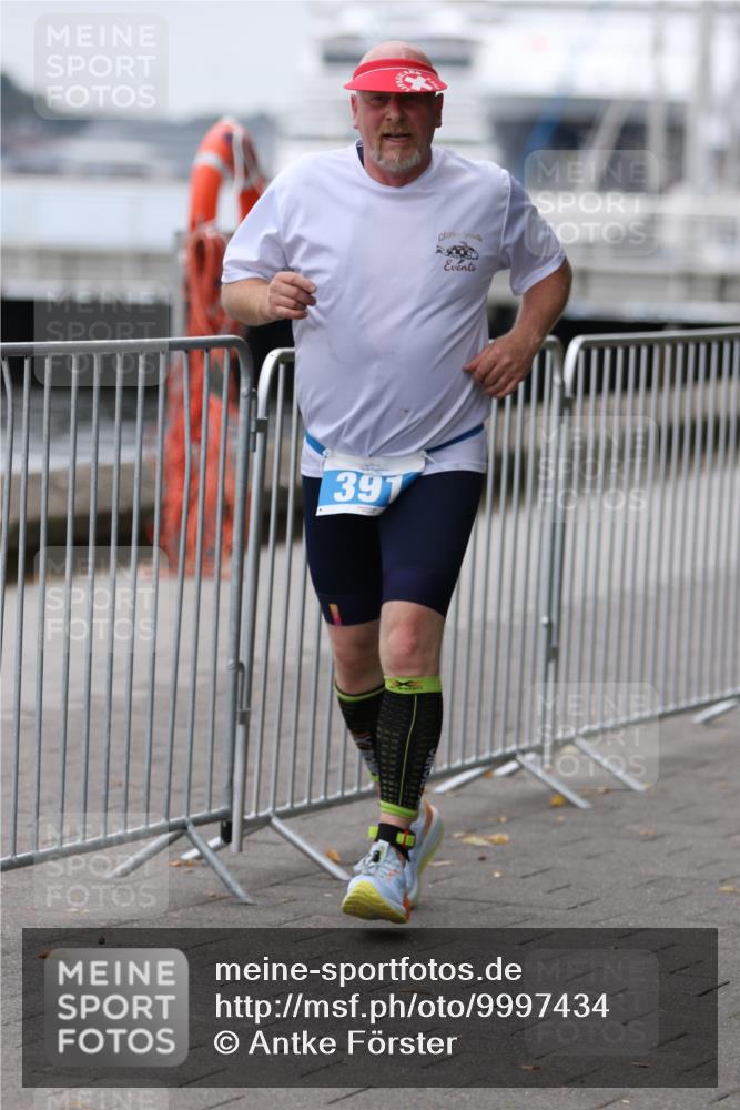 16.08.2026 - KN Förde Triathlon 2026 Antke Förster http://msf.ph/oto/9997434 16.08.2026 12:13:03 Laufen  meine-sportfotos.de