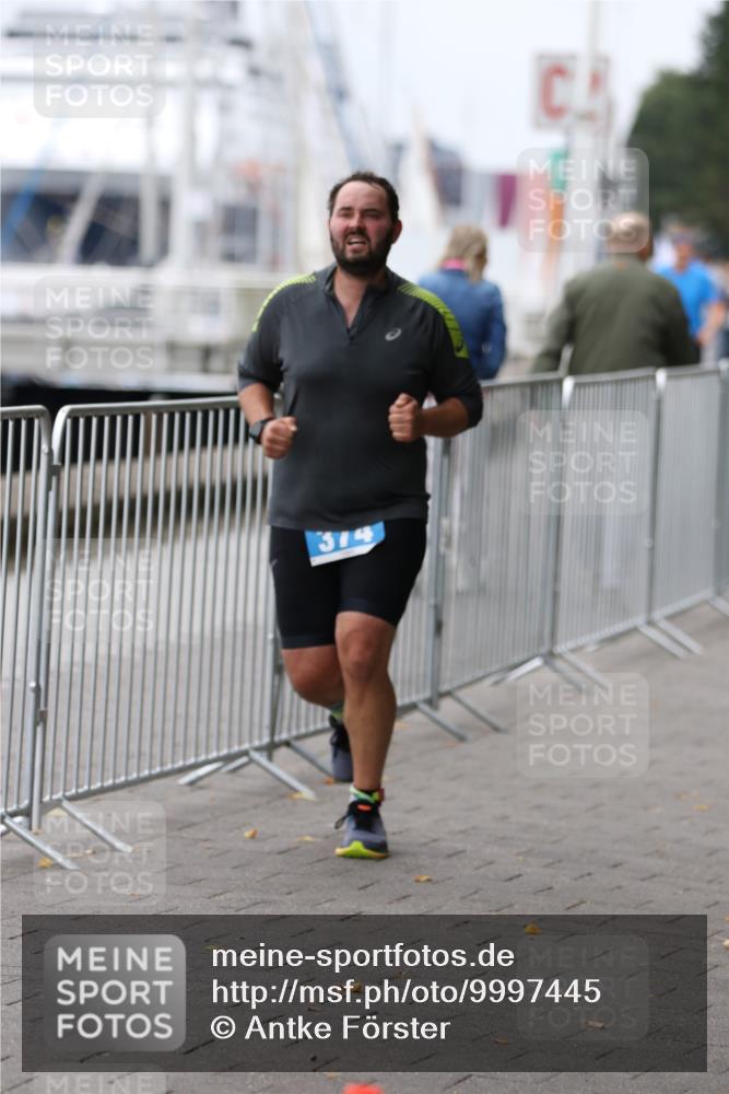 16.08.2026 - KN Förde Triathlon 2026 Antke Förster http://msf.ph/oto/9997445 16.08.2026 12:13:24 Laufen  meine-sportfotos.de