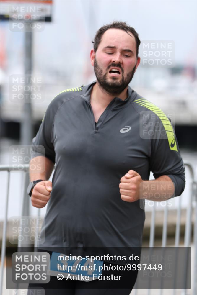 16.08.2026 - KN Förde Triathlon 2026 Antke Förster http://msf.ph/oto/9997449 16.08.2026 12:13:27 Laufen  meine-sportfotos.de