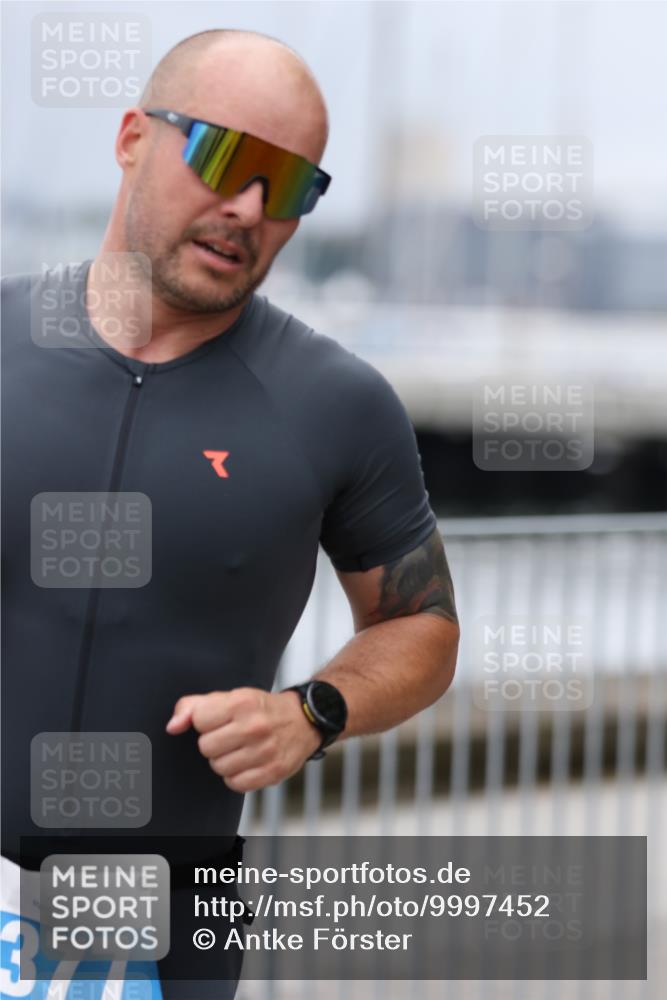 16.08.2026 - KN Förde Triathlon 2026 Antke Förster http://msf.ph/oto/9997452 16.08.2026 12:13:30 Laufen  meine-sportfotos.de