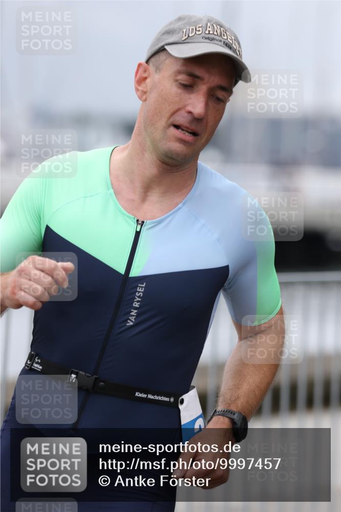 16.08.2026 - KN Förde Triathlon 2026 Antke Förster http://msf.ph/oto/9997457 16.08.2026 12:13:35 Laufen  meine-sportfotos.de
