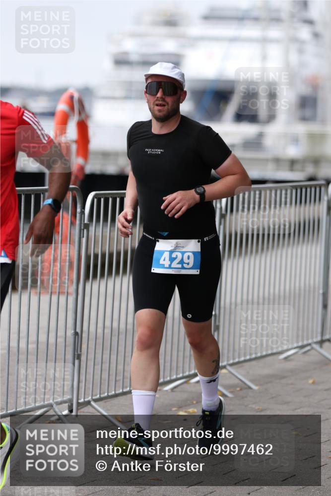 16.08.2026 - KN Förde Triathlon 2026 Antke Förster http://msf.ph/oto/9997462 16.08.2026 12:14:03 Laufen  meine-sportfotos.de