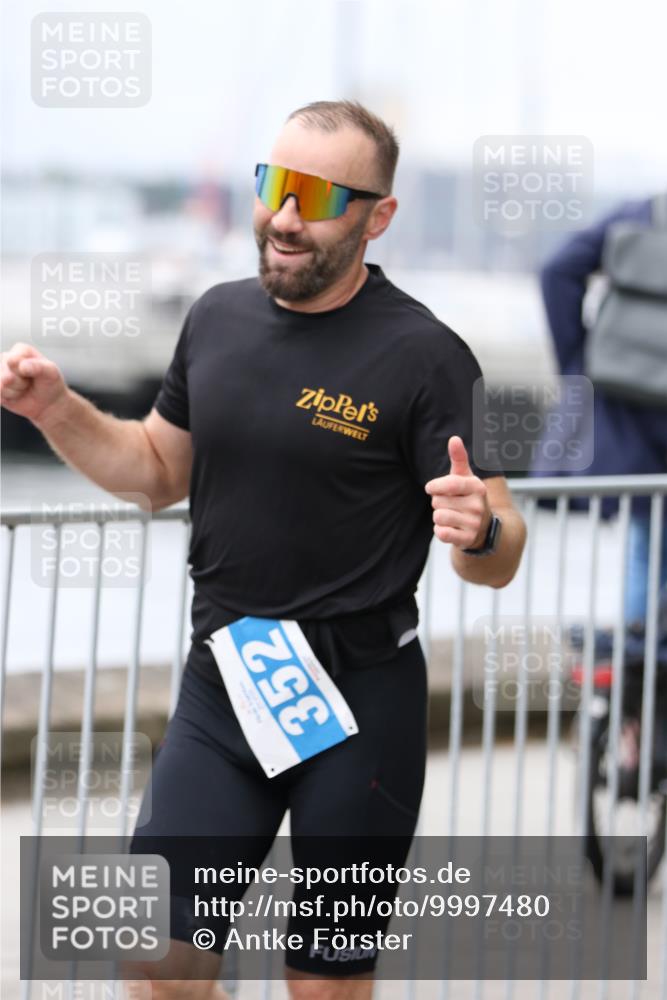 16.08.2026 - KN Förde Triathlon 2026 Antke Förster http://msf.ph/oto/9997480 16.08.2026 12:14:31 Laufen  meine-sportfotos.de