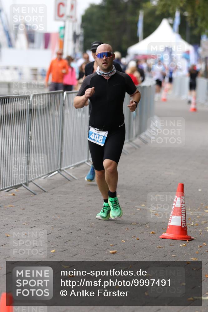 16.08.2026 - KN Förde Triathlon 2026 Antke Förster http://msf.ph/oto/9997491 16.08.2026 12:14:54 Laufen  meine-sportfotos.de