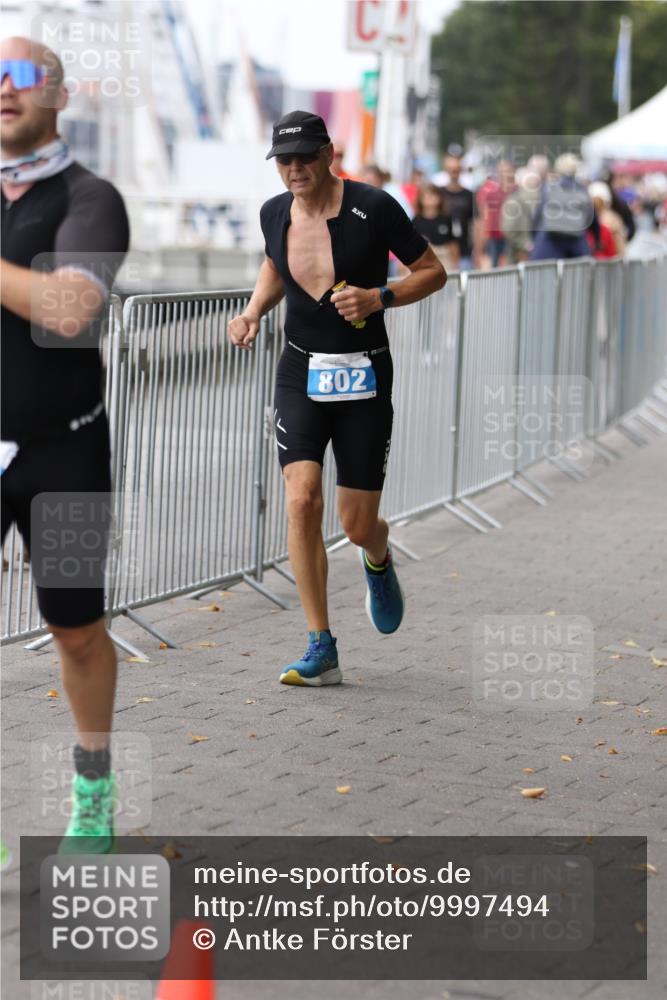 16.08.2026 - KN Förde Triathlon 2026 Antke Förster http://msf.ph/oto/9997494 16.08.2026 12:14:56 Laufen  meine-sportfotos.de