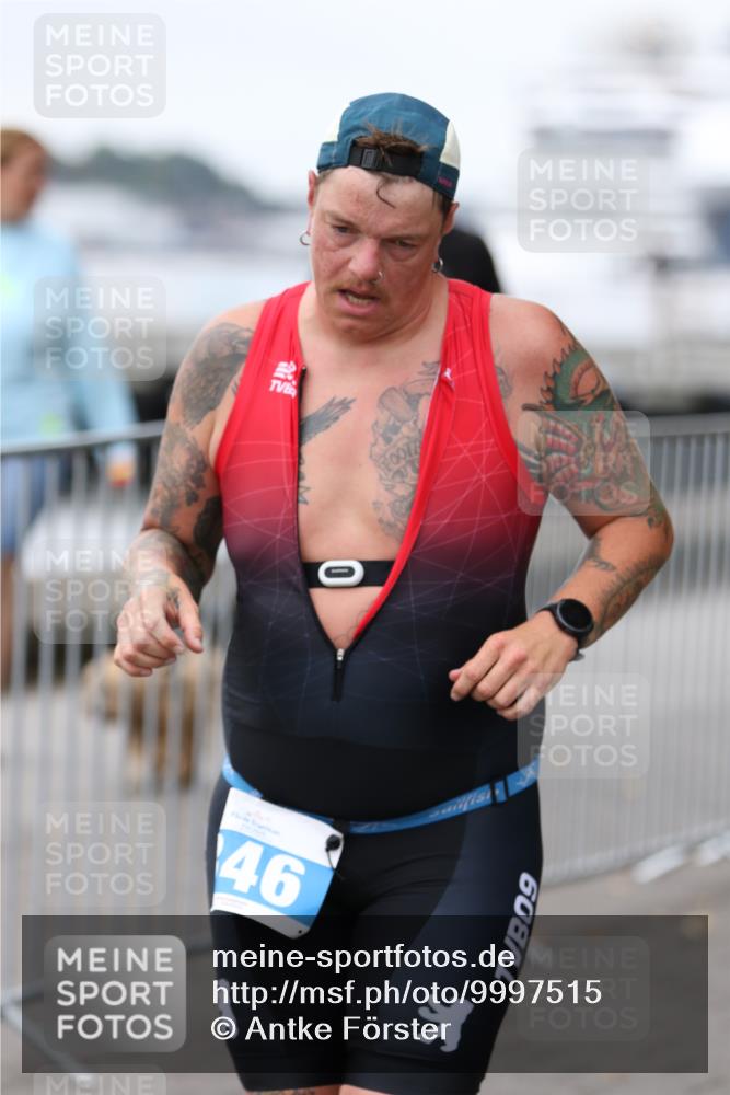 16.08.2026 - KN Förde Triathlon 2026 Antke Förster http://msf.ph/oto/9997515 16.08.2026 12:15:35 Laufen  meine-sportfotos.de