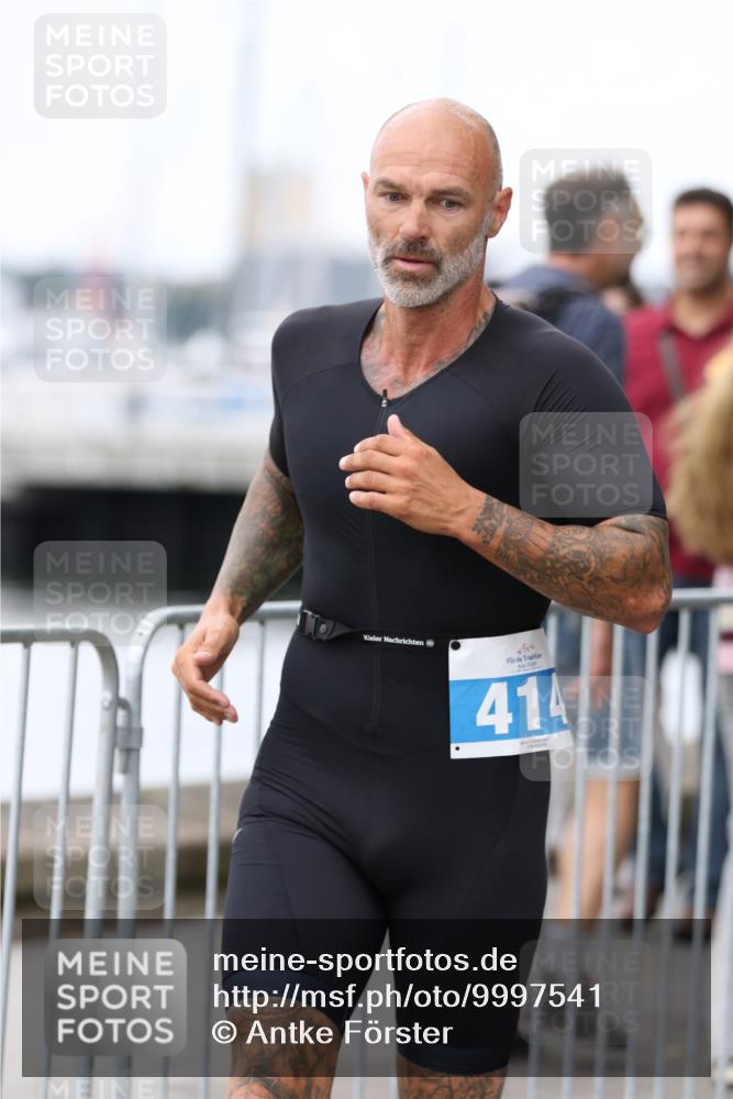 16.08.2026 - KN Förde Triathlon 2026 Antke Förster http://msf.ph/oto/9997541 16.08.2026 12:16:04 Laufen  meine-sportfotos.de