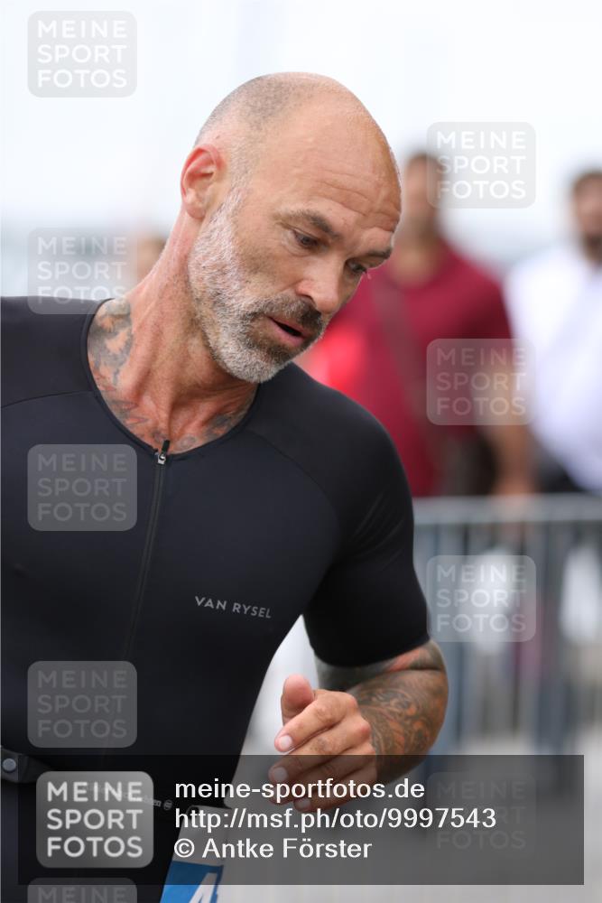 16.08.2026 - KN Förde Triathlon 2026 Antke Förster http://msf.ph/oto/9997543 16.08.2026 12:16:05 Laufen  meine-sportfotos.de