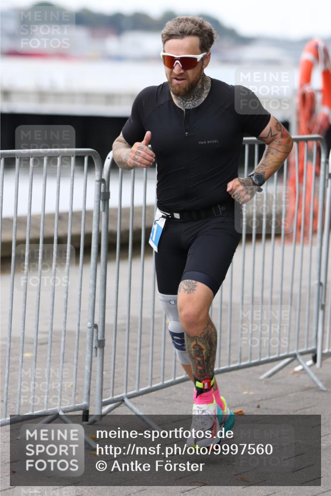 16.08.2026 - KN Förde Triathlon 2026 Antke Förster http://msf.ph/oto/9997560 16.08.2026 12:16:24 Laufen  meine-sportfotos.de