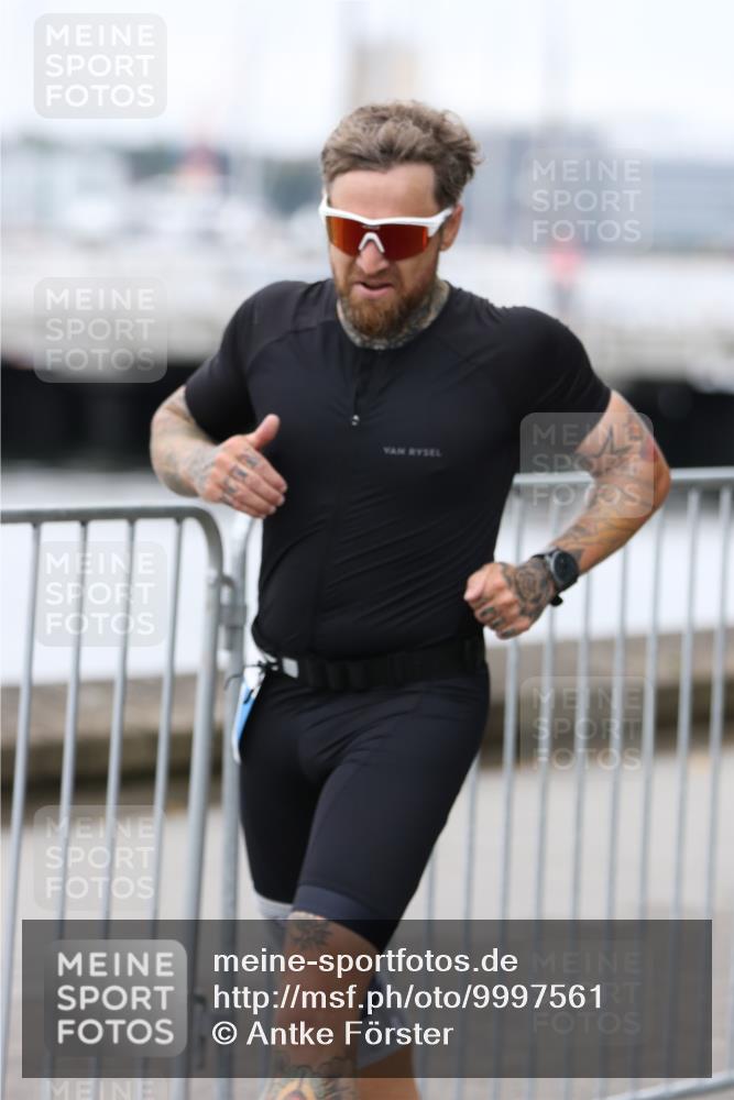 16.08.2026 - KN Förde Triathlon 2026 Antke Förster http://msf.ph/oto/9997561 16.08.2026 12:16:25 Laufen  meine-sportfotos.de