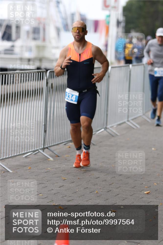 16.08.2026 - KN Förde Triathlon 2026 Antke Förster http://msf.ph/oto/9997564 16.08.2026 12:16:40 Laufen  meine-sportfotos.de