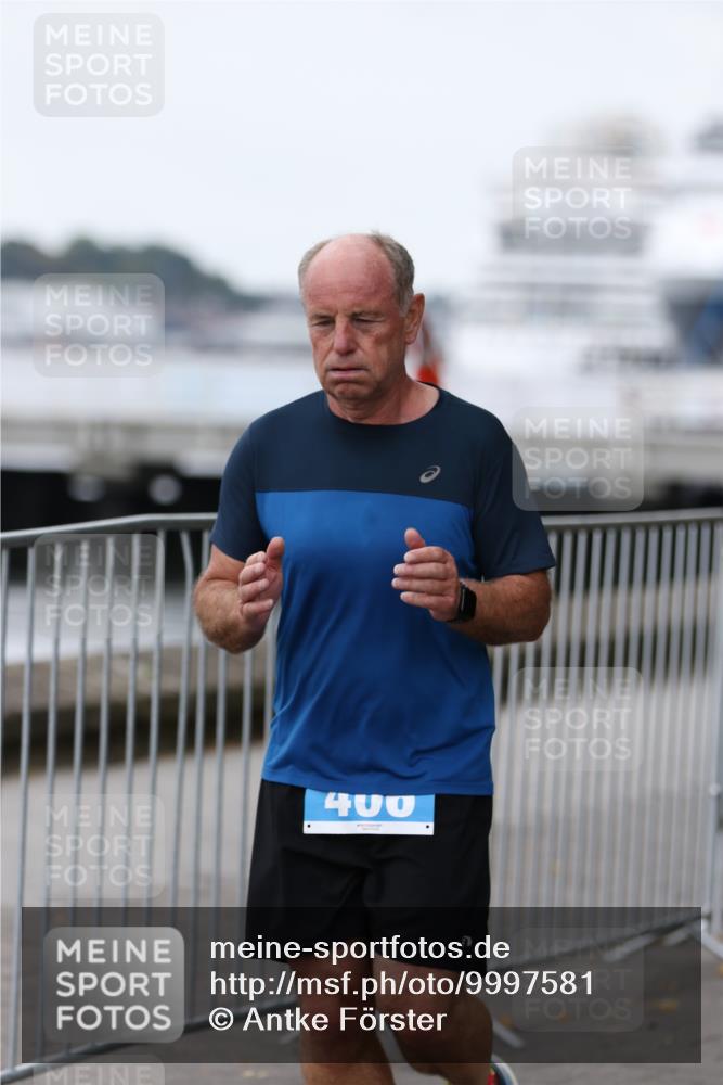 16.08.2026 - KN Förde Triathlon 2026 Antke Förster http://msf.ph/oto/9997581 16.08.2026 12:17:00 Laufen  meine-sportfotos.de