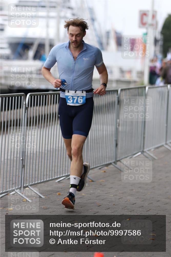 16.08.2026 - KN Förde Triathlon 2026 Antke Förster http://msf.ph/oto/9997586 16.08.2026 12:17:09 Laufen  meine-sportfotos.de