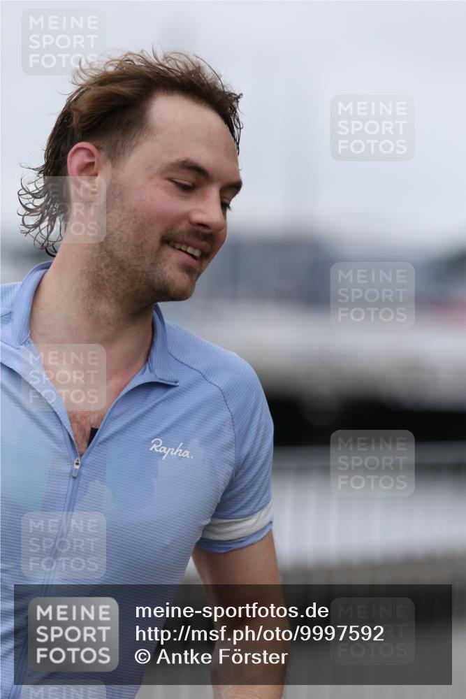 16.08.2026 - KN Förde Triathlon 2026 Antke Förster http://msf.ph/oto/9997592 16.08.2026 12:17:12 Laufen  meine-sportfotos.de
