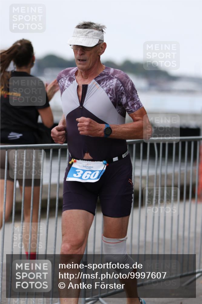 16.08.2026 - KN Förde Triathlon 2026 Antke Förster http://msf.ph/oto/9997607 16.08.2026 12:17:45 Laufen  meine-sportfotos.de
