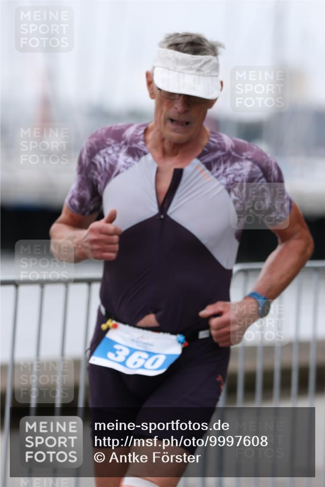 16.08.2026 - KN Förde Triathlon 2026 Antke Förster http://msf.ph/oto/9997608 16.08.2026 12:17:46 Laufen  meine-sportfotos.de