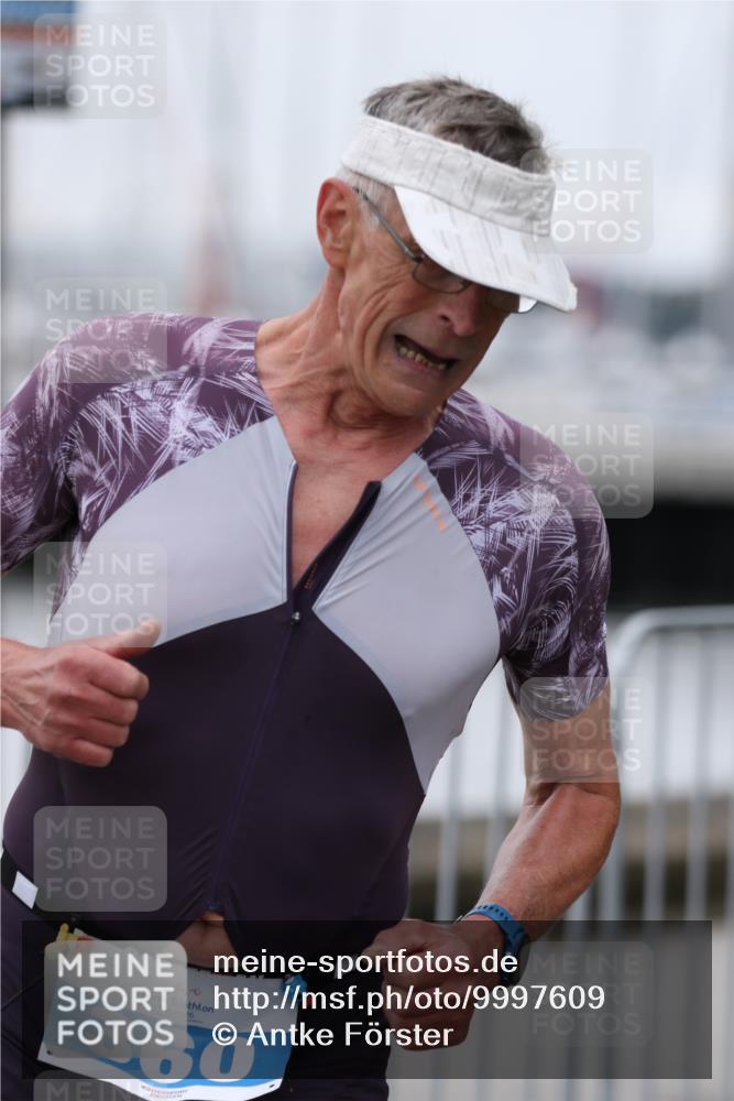 16.08.2026 - KN Förde Triathlon 2026 Antke Förster http://msf.ph/oto/9997609 16.08.2026 12:17:47 Laufen  meine-sportfotos.de