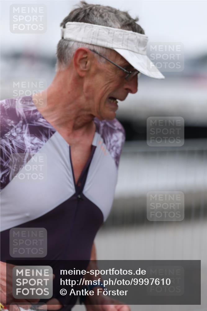 16.08.2026 - KN Förde Triathlon 2026 Antke Förster http://msf.ph/oto/9997610 16.08.2026 12:17:47 Laufen  meine-sportfotos.de