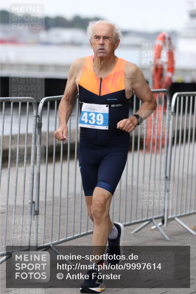 16.08.2026 - KN Förde Triathlon 2026 Antke Förster http://msf.ph/oto/9997614 16.08.2026 12:17:51 Laufen  meine-sportfotos.de