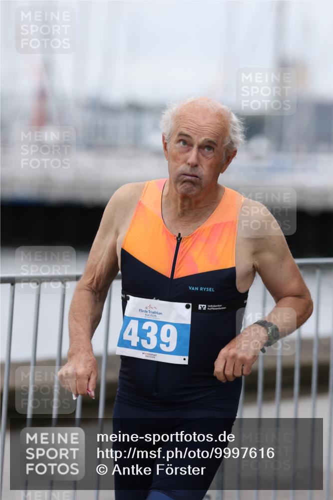 16.08.2026 - KN Förde Triathlon 2026 Antke Förster http://msf.ph/oto/9997616 16.08.2026 12:17:53 Laufen  meine-sportfotos.de