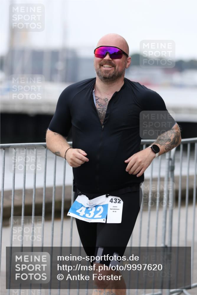 16.08.2026 - KN Förde Triathlon 2026 Antke Förster http://msf.ph/oto/9997620 16.08.2026 12:17:56 Laufen  meine-sportfotos.de