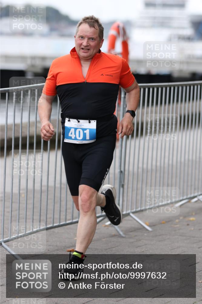 16.08.2026 - KN Förde Triathlon 2026 Antke Förster http://msf.ph/oto/9997632 16.08.2026 12:18:06 Laufen  meine-sportfotos.de