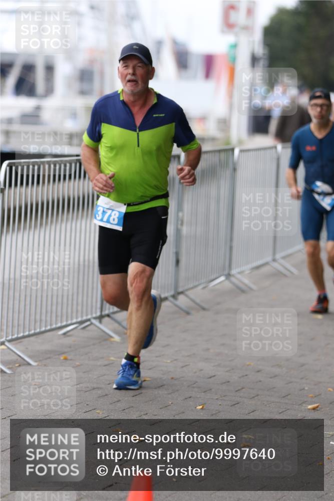 16.08.2026 - KN Förde Triathlon 2026 Antke Förster http://msf.ph/oto/9997640 16.08.2026 12:18:47 Laufen  meine-sportfotos.de