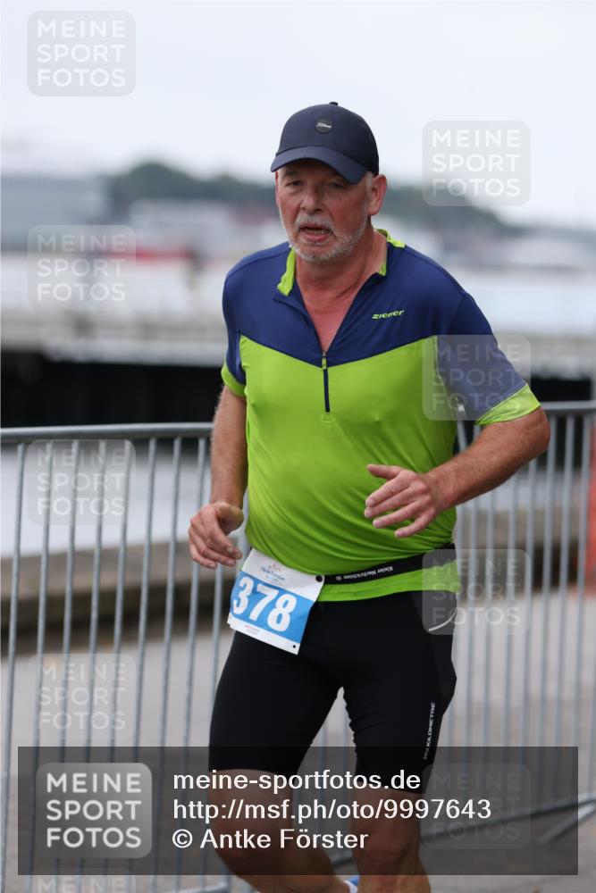 16.08.2026 - KN Förde Triathlon 2026 Antke Förster http://msf.ph/oto/9997643 16.08.2026 12:18:50 Laufen  meine-sportfotos.de
