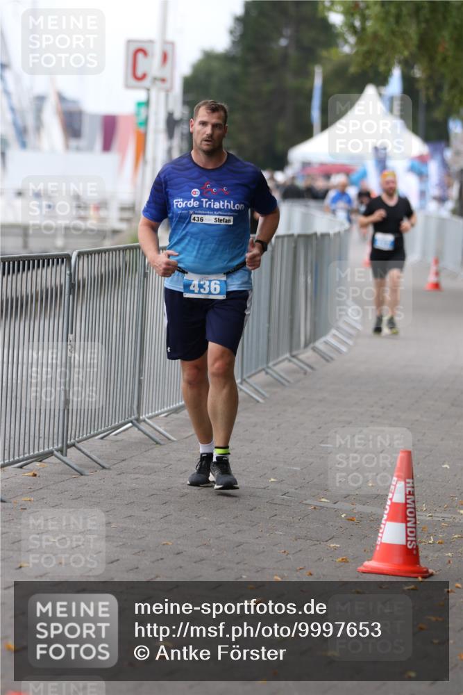 16.08.2026 - KN Förde Triathlon 2026 Antke Förster http://msf.ph/oto/9997653 16.08.2026 12:19:06 Laufen  meine-sportfotos.de